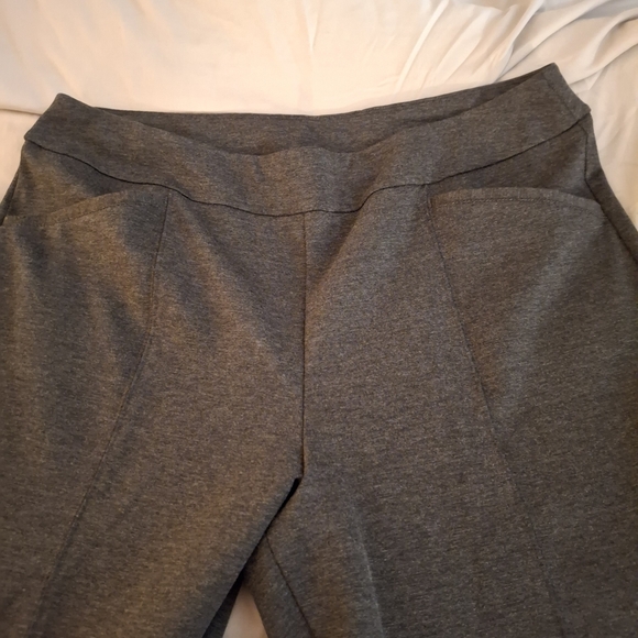 C EST. 1946 Charcoal Straight Leg Women's Pants - Picture 4 of 9